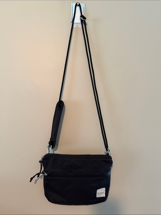 lululemon athletica Handbags - Lululemon Black Crossbody Shoulder Bag Purse
